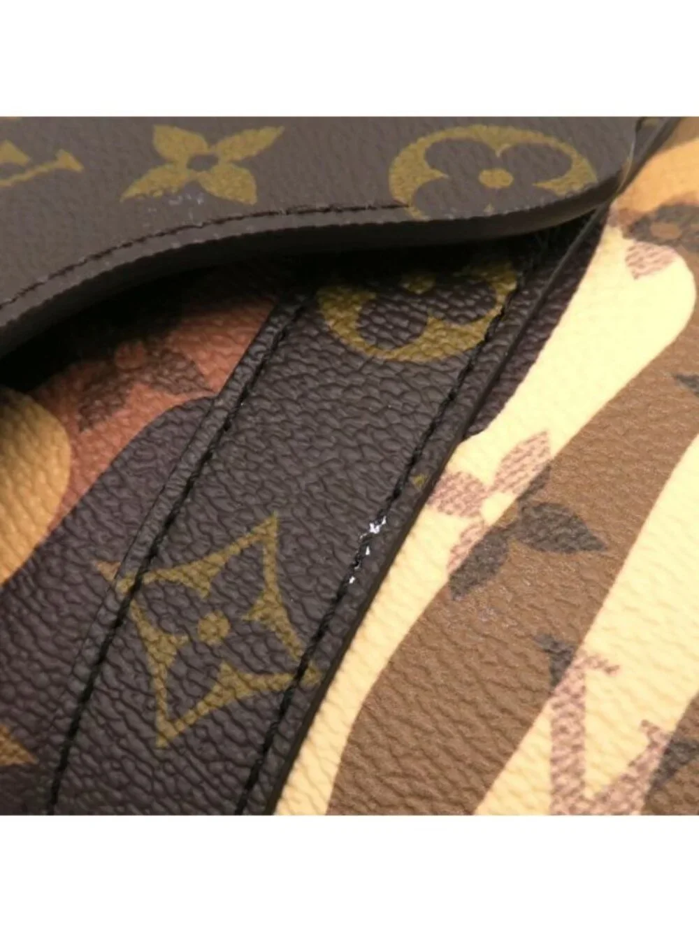 Louis Vuitton Monogram Keepall Bandouliere 25 - Picture 4 of 9